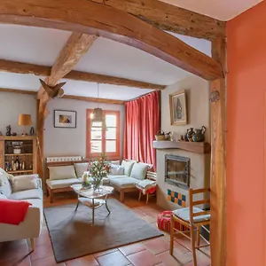 Cute And Cozy Town-house Of 130m2 In Holiday home